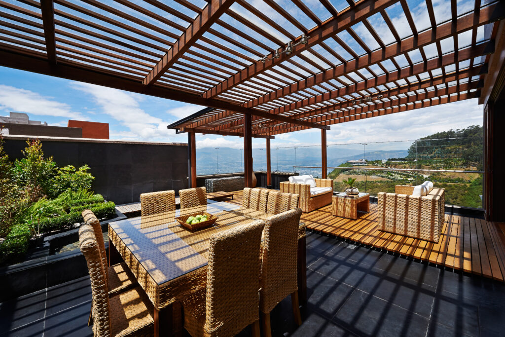 Getting A Custom Deck: 9 Great Ways You Can Upgrade This New Space Upgrade a custom deck